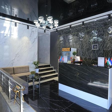Hayot Plaza Hotel Yunusobod Buitenkant foto