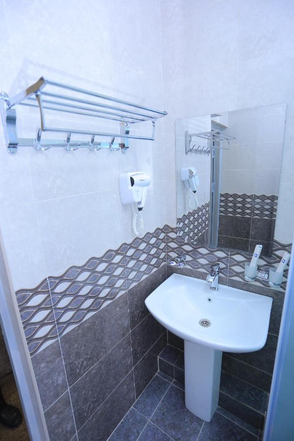 Hayot Plaza Hotel Yunusobod Buitenkant foto