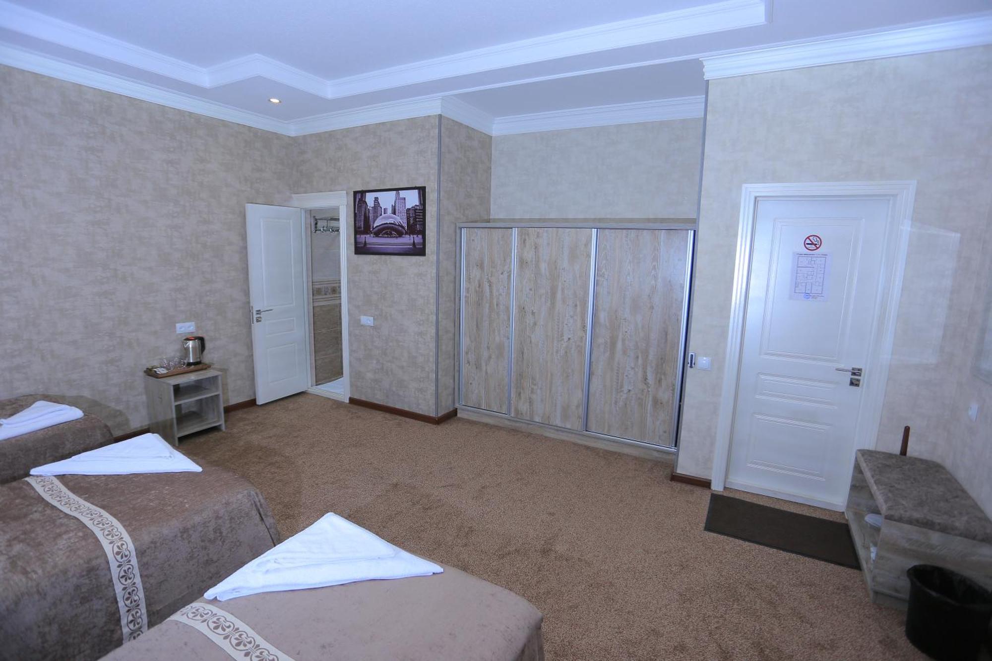 Hayot Plaza Hotel Yunusobod Buitenkant foto