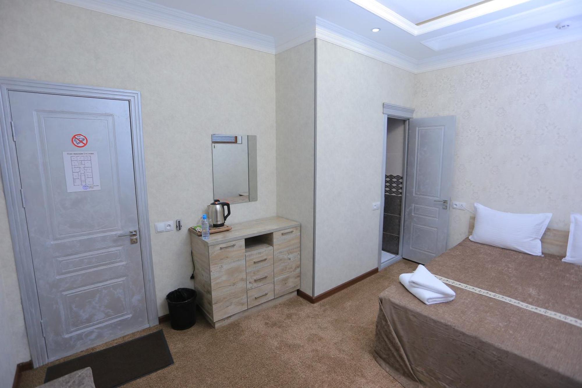Hayot Plaza Hotel Yunusobod Buitenkant foto